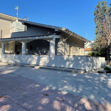 B&B A Pochi Passi Dal Mare Giovinazzo Eksteriør billede